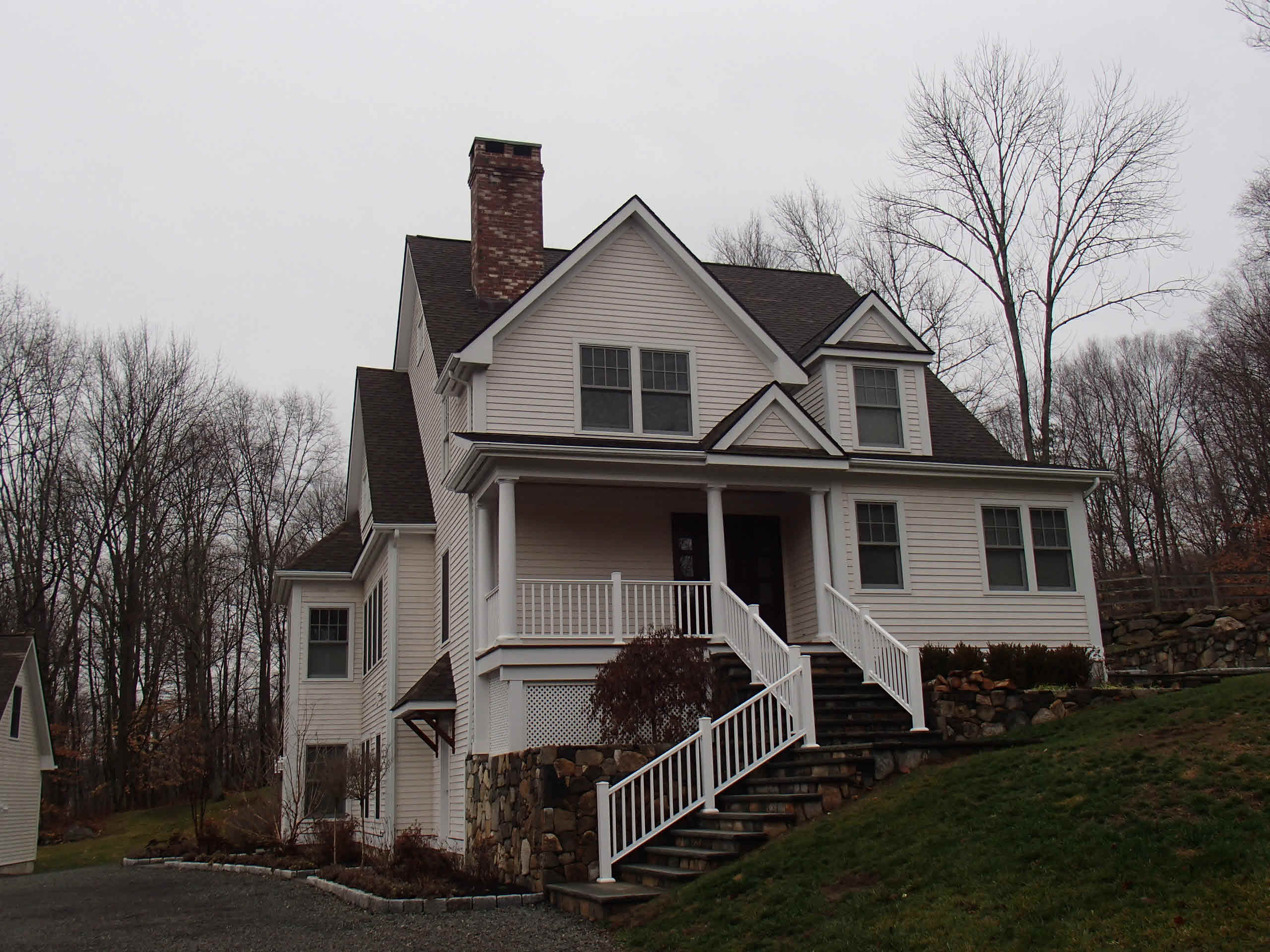 Building photograph for 185 IRON ORE HILL RD